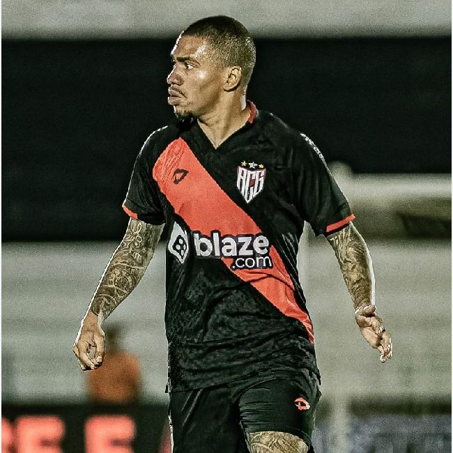 Lucas Esteves