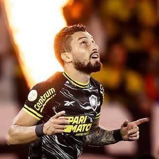 Alex Telles