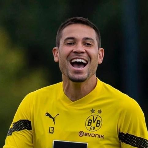 R GUERREIRO