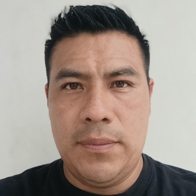 Alberto Tovar
