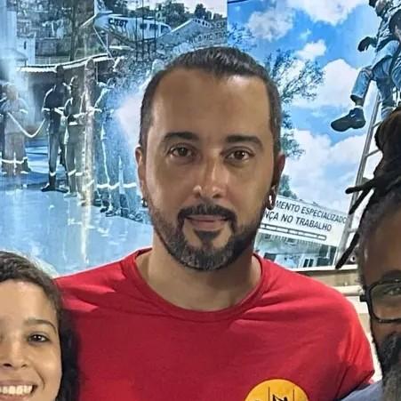 JÚLIO Berserk