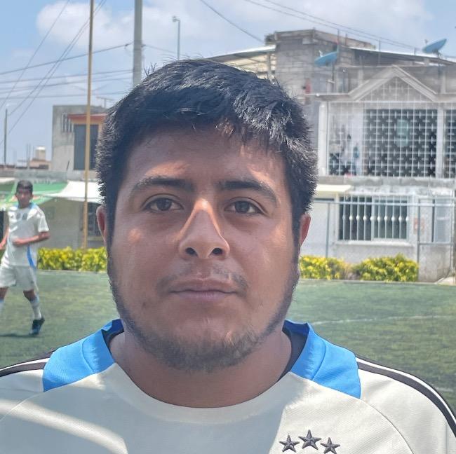LEONARDO ESCOBAR
