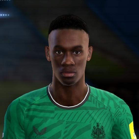 Florian Balogun (R)