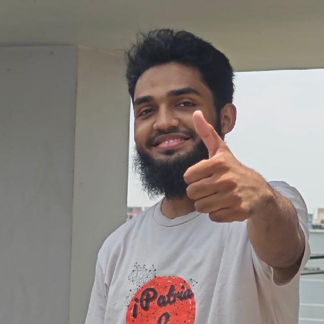 Walid (C)
