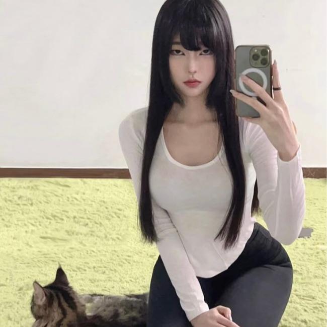 LALISSA AKINOV