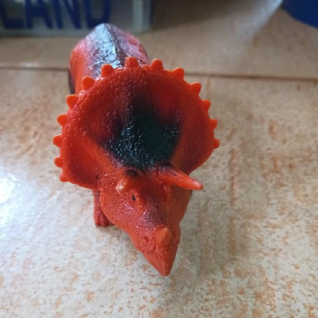 Triceraptis RedOrange gk