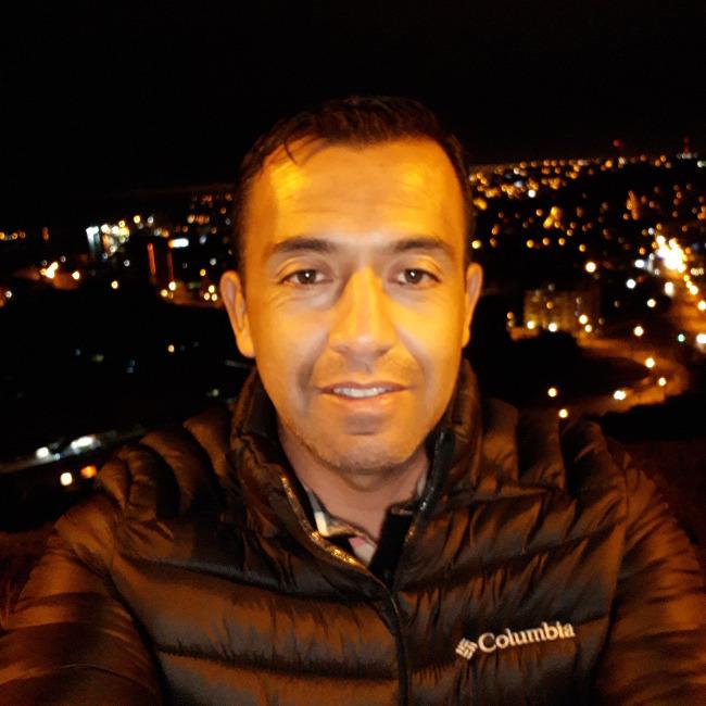 Max Olivares