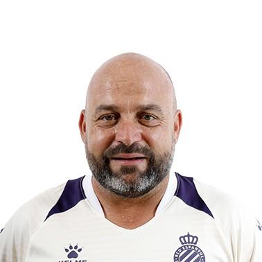 Manolo González
