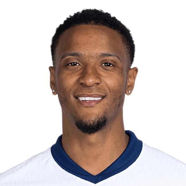 Ezri Konsa