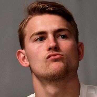 M. DE LIGT