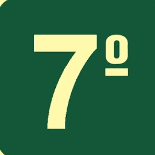 7°