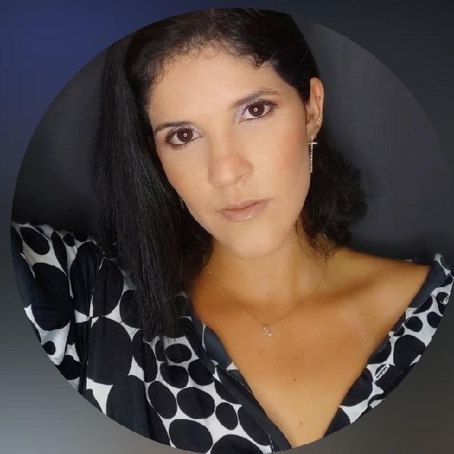 Moira Paula