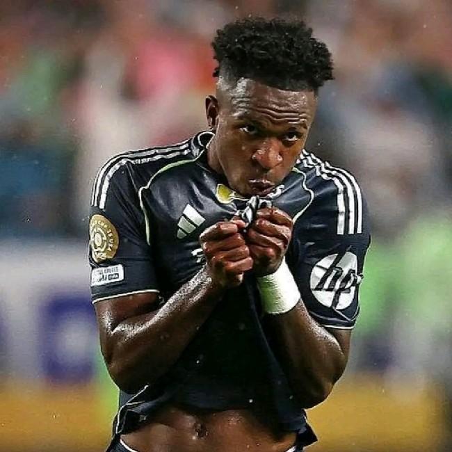 VINICIUS JR