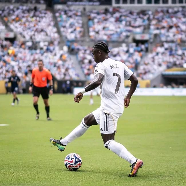 VINICIUS JR
