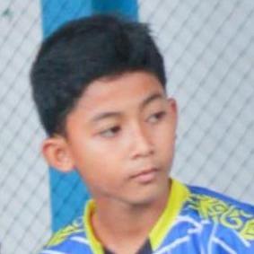 KHENSIN RASYIDATUL AYYAASY KAIDUN