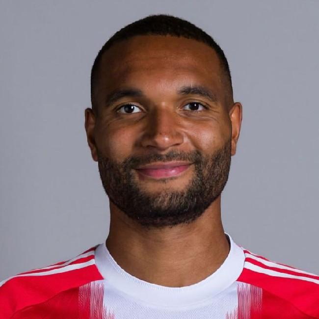 CB | Jonathan Tah