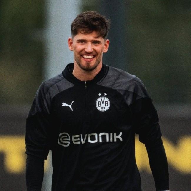 Gregor Kobel