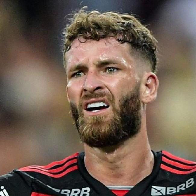 🇧🇷 Léo Pereira