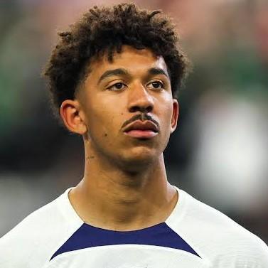 🇺🇸 C. Richards