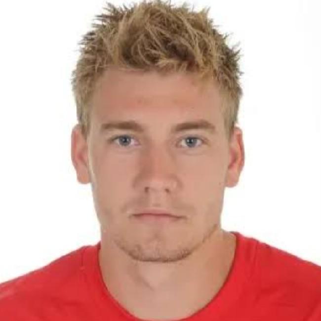 🇩🇰 N. Bendtner