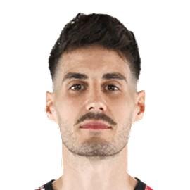 Óscar Valentín (77)