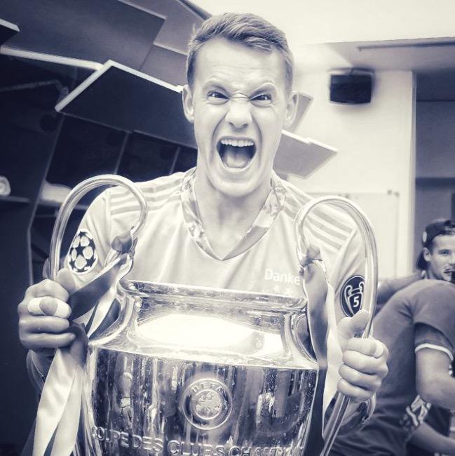 Мануэль Нойер