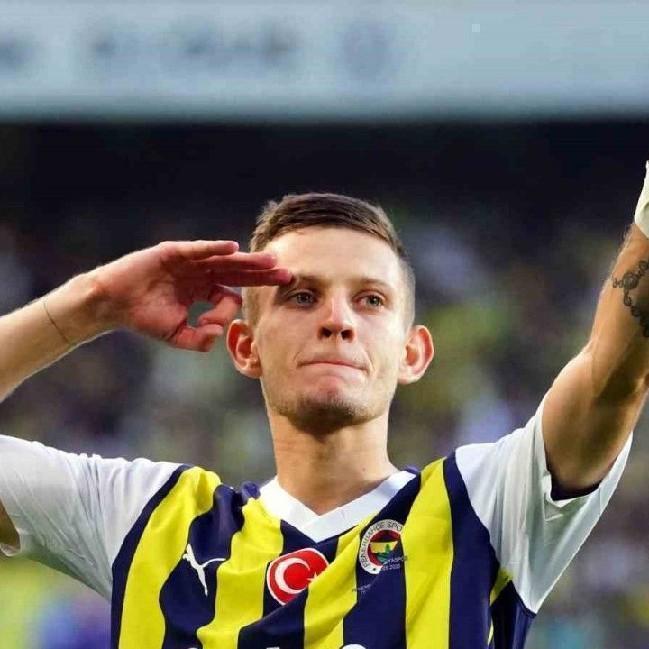 Sebastian Szymański