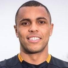 🇬🇬 J. Magennis