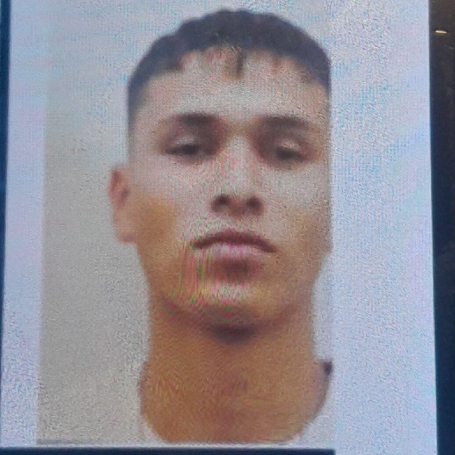 10 Jonathan Salazar
