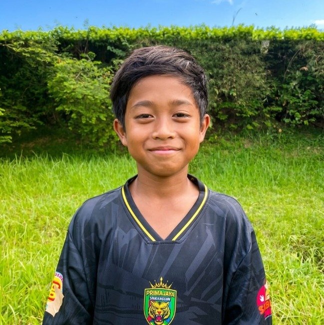 AIMAR RADHINKA EMMERY HETFIELD